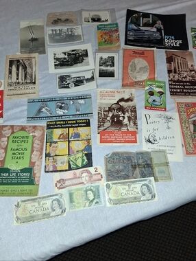 28 pieces, vintage brochures, cookbooks, @more great for the collector